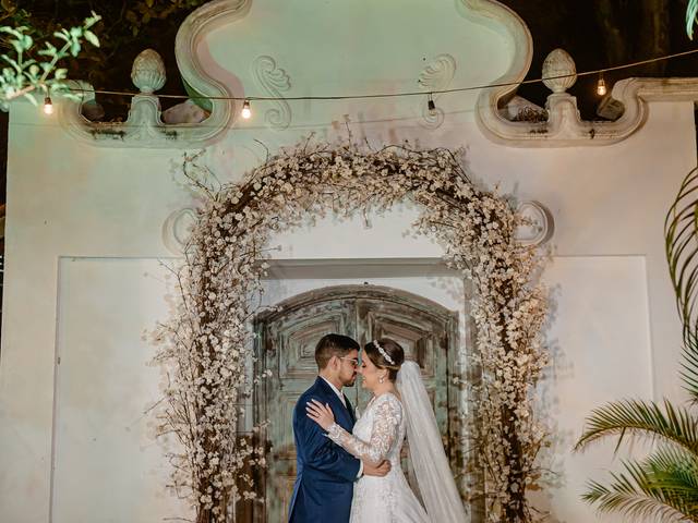 Casamentos de Caroline e Leo