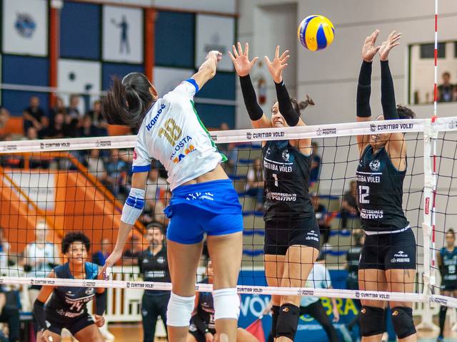 ESPORTES de SUPERLIGA FEMININA DE VÔLEI (CURITIBA VÔLEI X MINAS)
