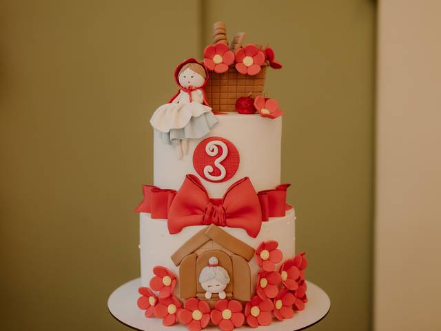 Brincar e celebrar  de 3 anos Catarina