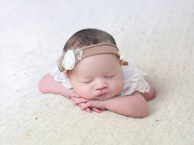 Newborn de Aurora 8 dias