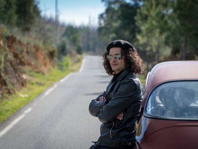 Videoclipe de General Sem Medo - Back Home Again in Indiana