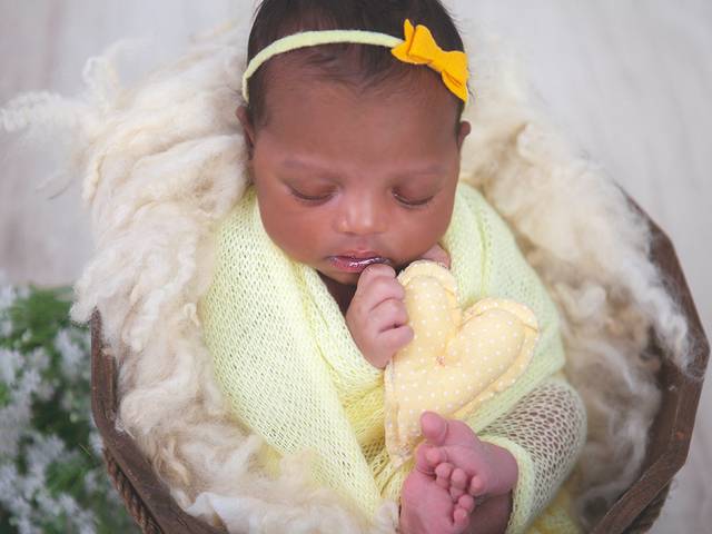 Newborn - Menina de Ensaio Newborn Isabela