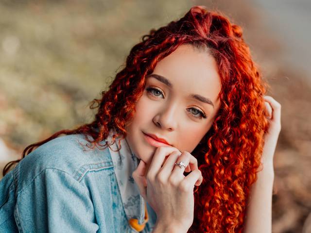 Feminino de Rebeca Oliveira