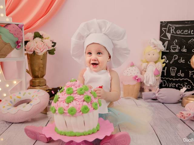 Smash the Cake de Lívia