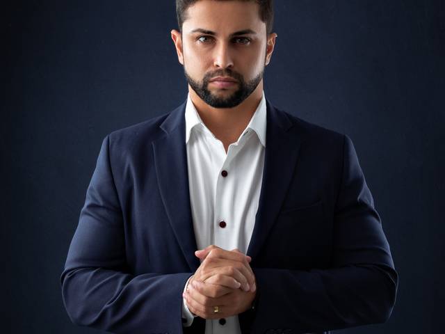 Corporativo de Ensaio Corporativo em Estúdio - Cristiano