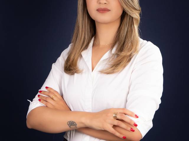 Corporativo de Ensaio Profissional - Izabela