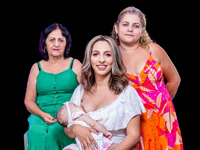 Família de Ensaio de família com   quatro  gerações da Milena !!!