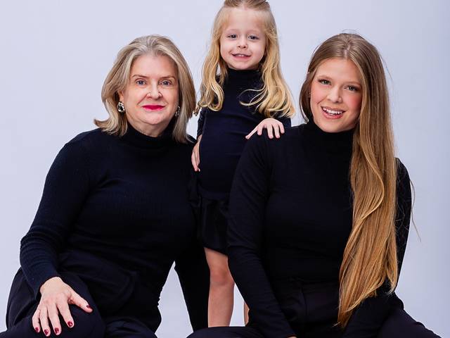 Família de ENSAIO DE FAMÍLIA DA JÚLIA