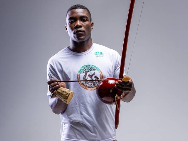 CAPOEIRA de ENSAIO DE CAPOEIRA COM THIAGO