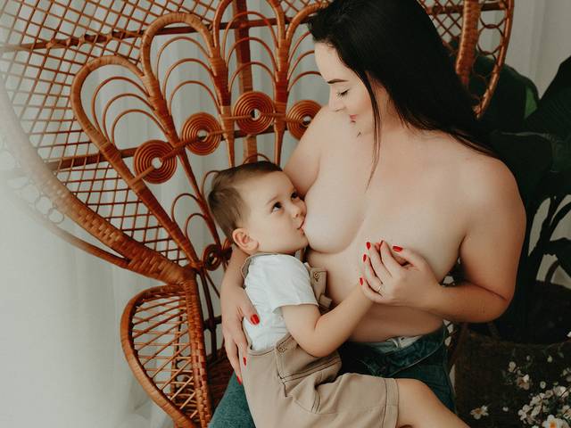 Mini Sessão Amamentar Vale Ouro 2023 de Madelaine e Rafael - Amamentar Vale Ouro 