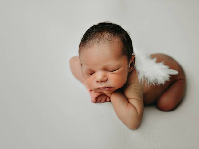 Newborn de Newborn Akin