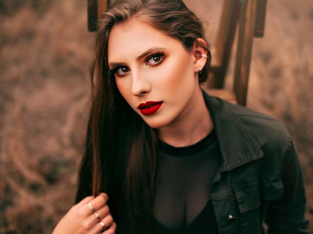 Feminino de 18 da Thaís