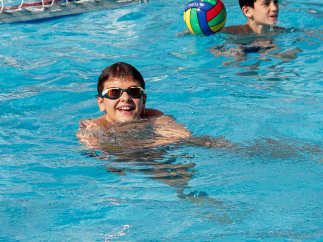 Festa Infantil de Foto jogo polo aquático