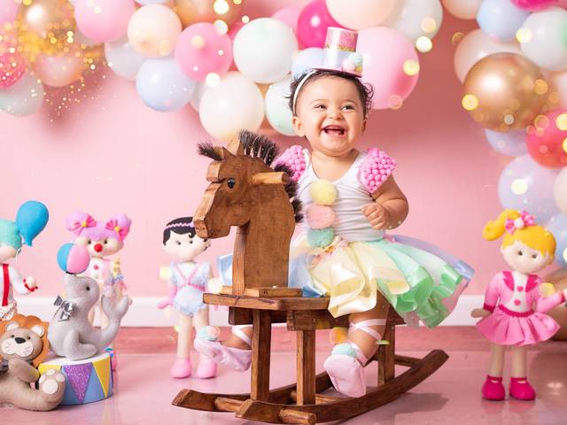 Smash the Cake de Smash the Cake | Helena - Circo Rosa