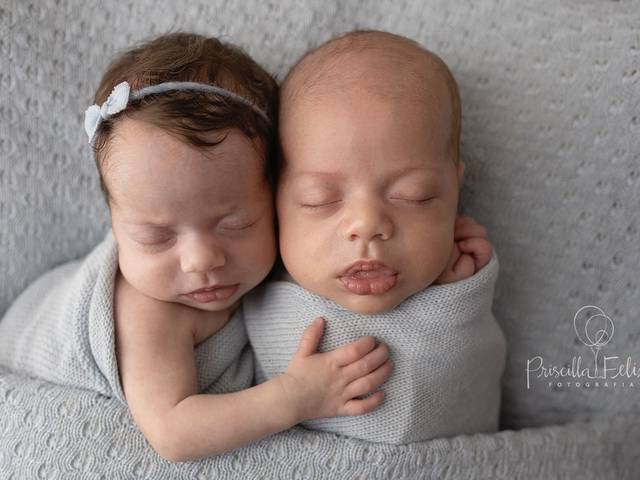 Newborn de Newborn gêmeos Laura e Gabriel