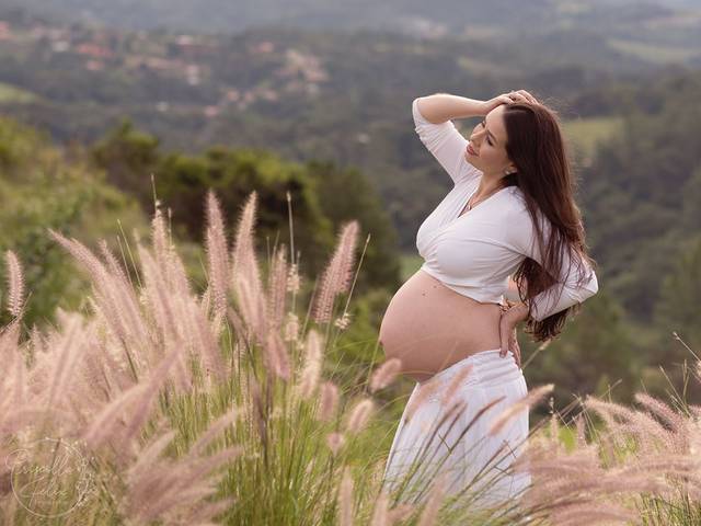 Gestante de Ensaio Fotográfico de Gestante em ambiente externo
