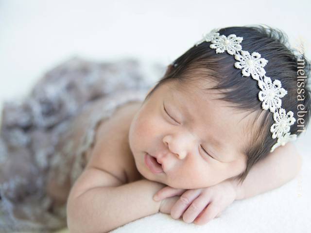 NEWBORN de NEWBORN SARA