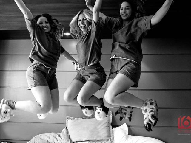 Editoriais de Editorial - Que Tal juntar as amigas e passar um dia todo curtindo?