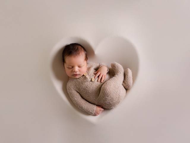 NEWBORN de JOÃO BERNARDO