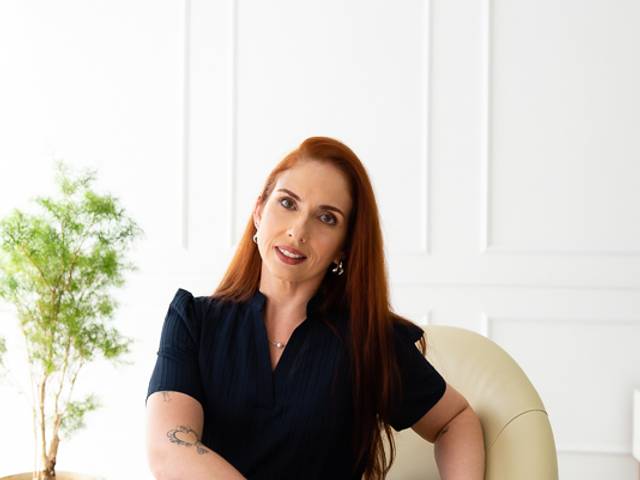 Corporativo de Izabella Naccaratti: Advogada