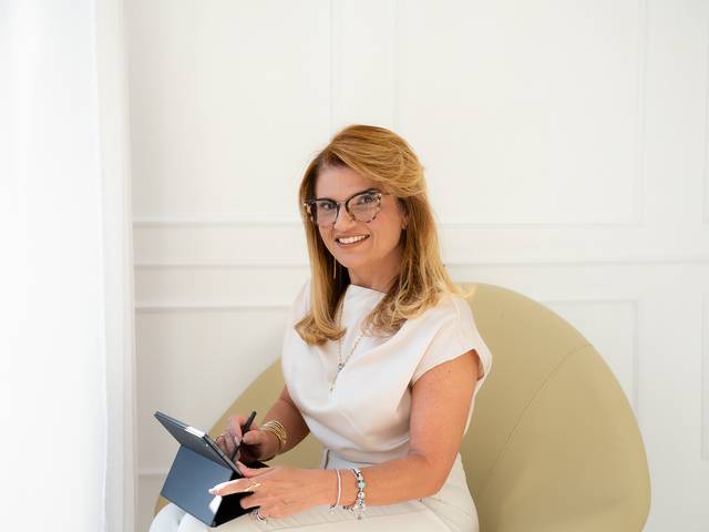 Corporativo de Simone Vianna: Advogada 