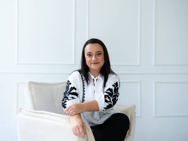 Corporativo de Juliana Melleiro: Musicista