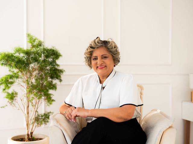 Corporativo de Edvânia Ignácio: Empresária