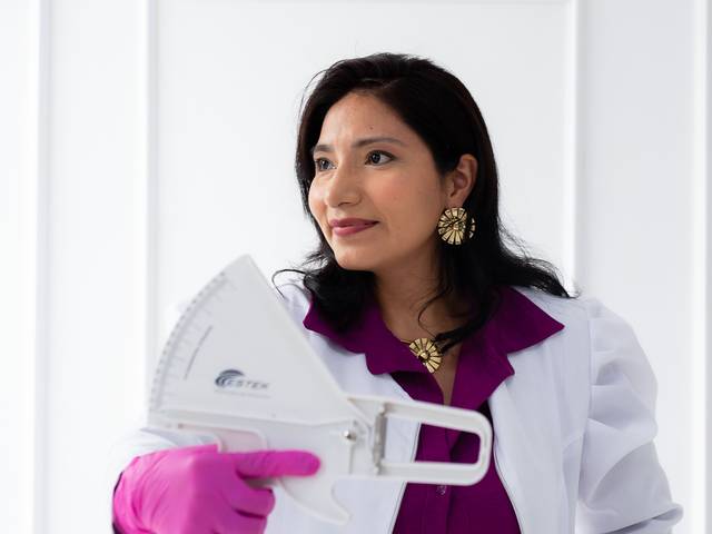 Corporativo de Roxana Julon: Esteticista