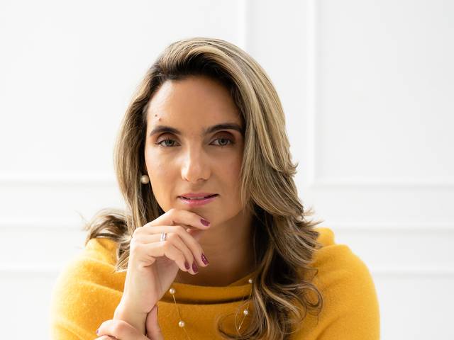 Corporativo de Bruna Pullig: Gestora de Pessoas