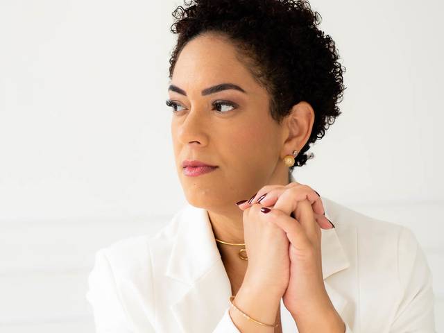 Corporativo de Thalita Barbosa: Contadora