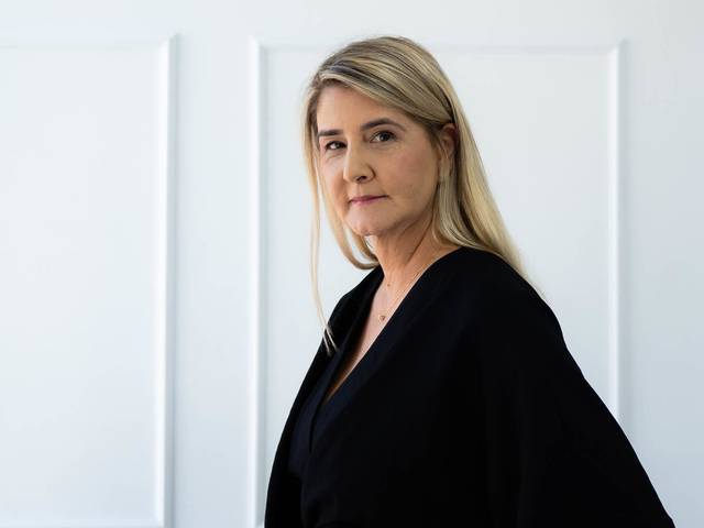 Corporativo de Clara Carvalho: Médica