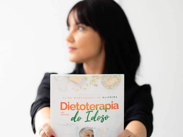 Corporativo de Renata Delmondes: Nutricionista