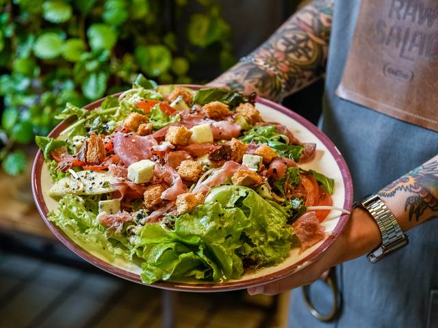 Gastronomia de Raw Salad Coffee