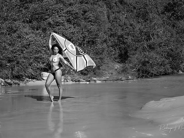 Ensaio Sensual  de Ensaio na Praia de Bombinhas - Maraisa Tavares