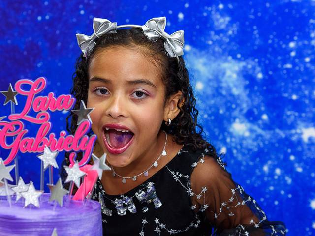 Festa Infantil de Lara no espaço