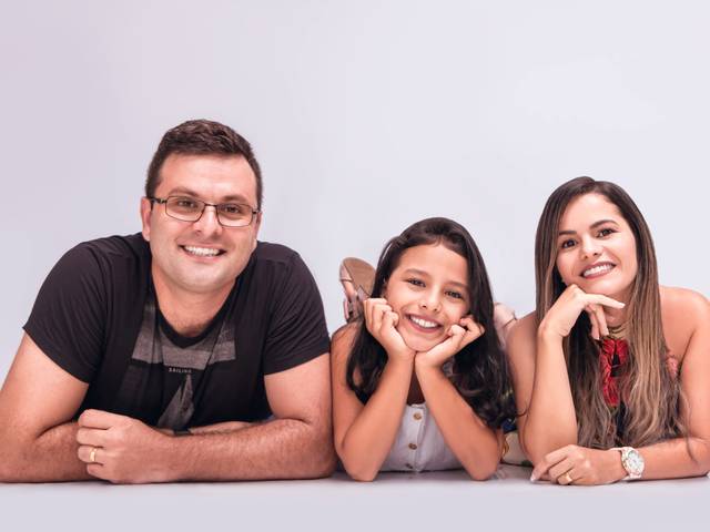 Ensaio Familia de Eliade e Klipel