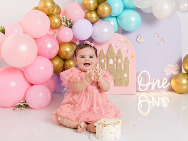 CAKE SMASH of Clermont Smash the Cake Photographer