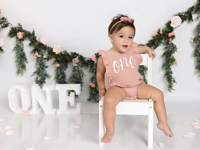 CAKE SMASH of Clermont Smash the Cake Photographer