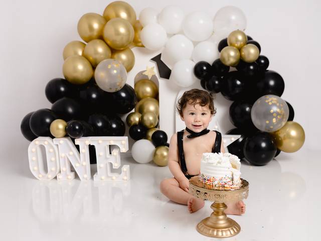 CAKE SMASH of Clermont Smash the Cake Photographer