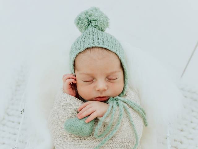 CRIANÇAS I NEWBORN de Charlie 8 dias