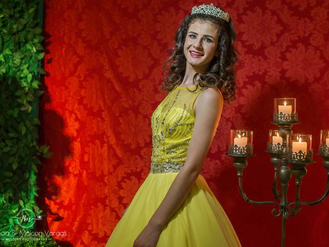 15 ANOS de 15 Anos Laura