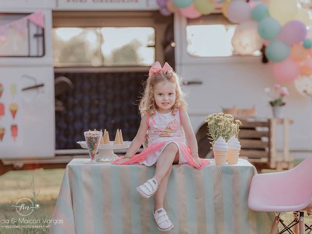  FAMÍLIA de Helena faz 3