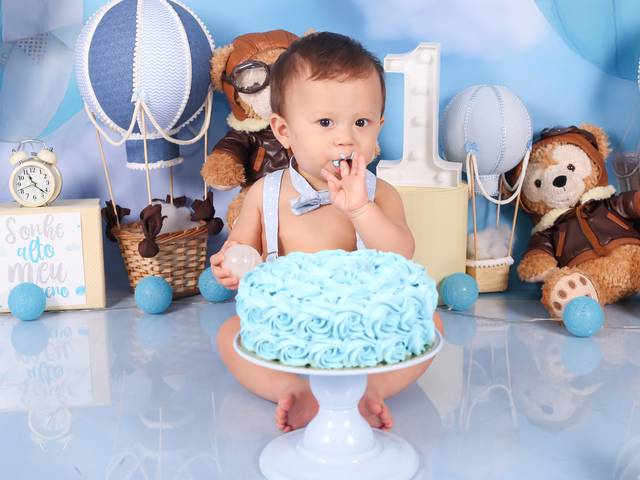 Ensaio smash the cake de Cauã Akira - Smash the cake