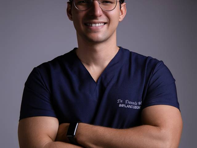 Retrato de Dennis William