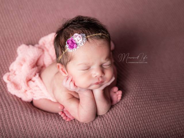 Recém Nascidos de Sessão NewBorn Lara