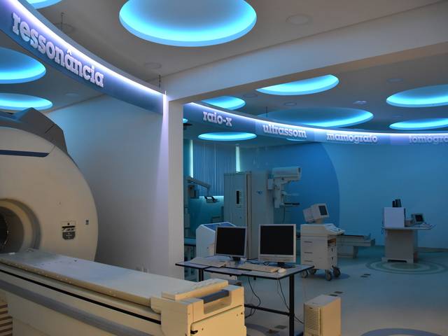 Interiores de Biomédica Lab