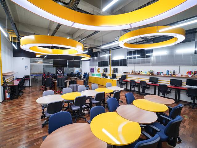 Interiores de CDG Hub