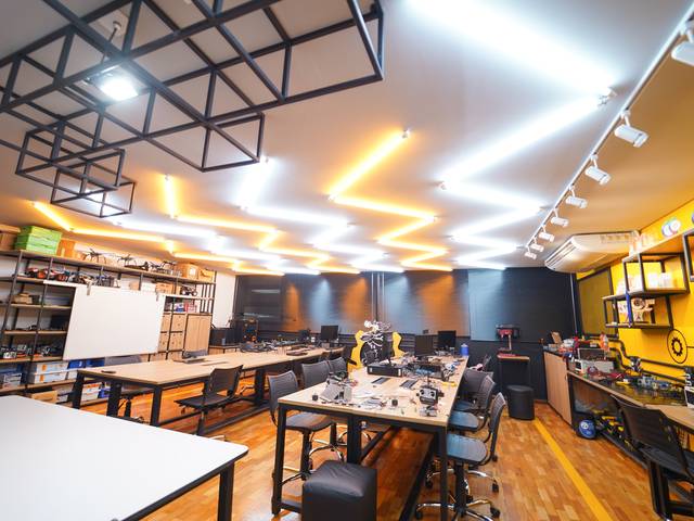 Interiores de Robótica Lab