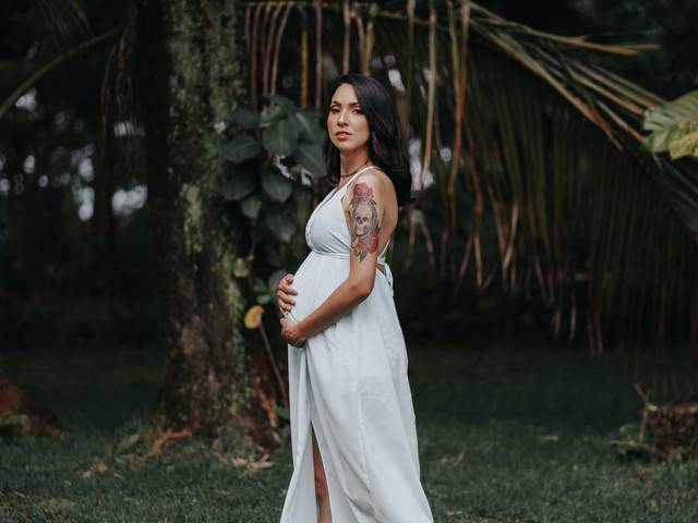 Pregnancy shoot of Carol