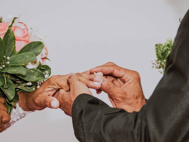 Casamentos de Marques e Luzy 